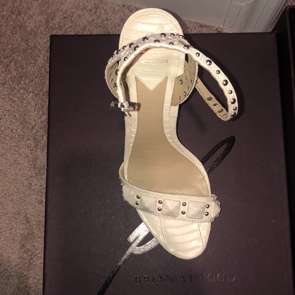 Sz 7 Off white Brian Atwood heels worn once for a photoshoot